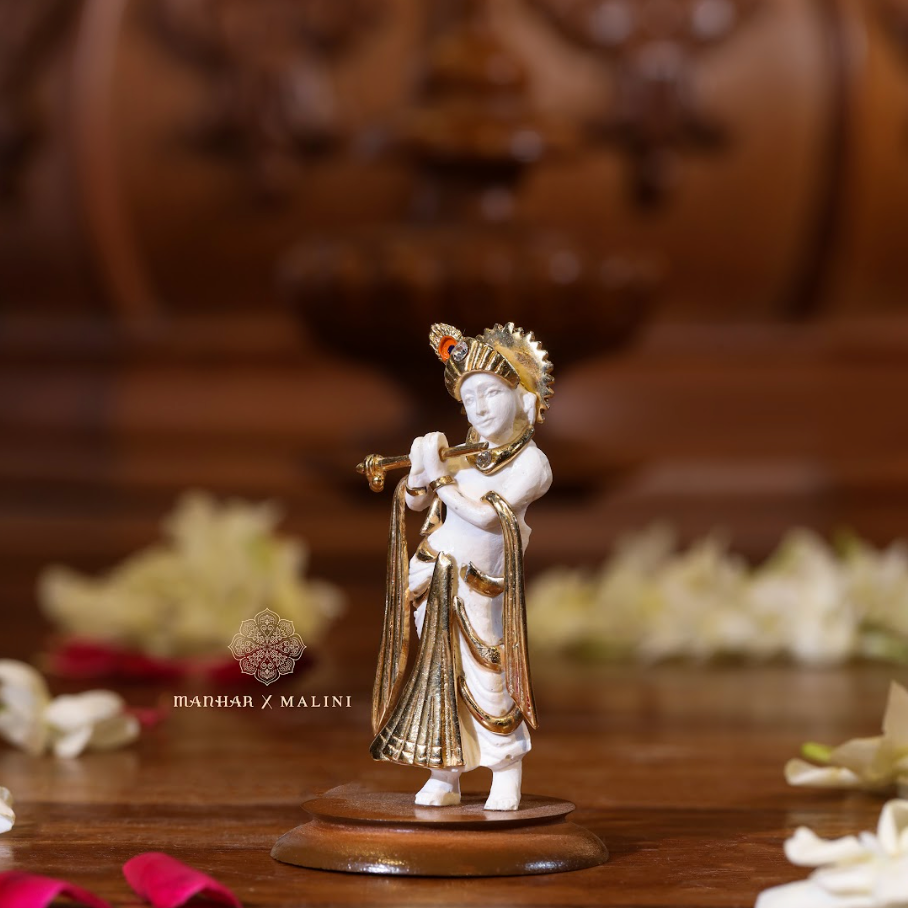 Saarthi Krishna (White)